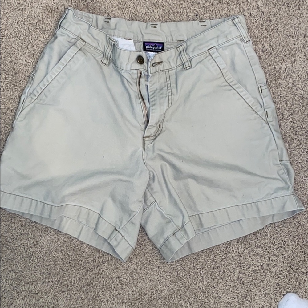 Men’s size 31 Patagonia khaki shorts